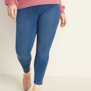 Old Navy Skinny Pull On Jeggings